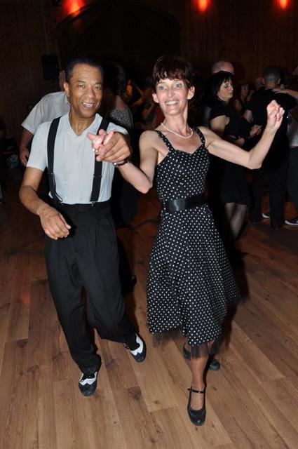 min 2012 11 11 station danse 169